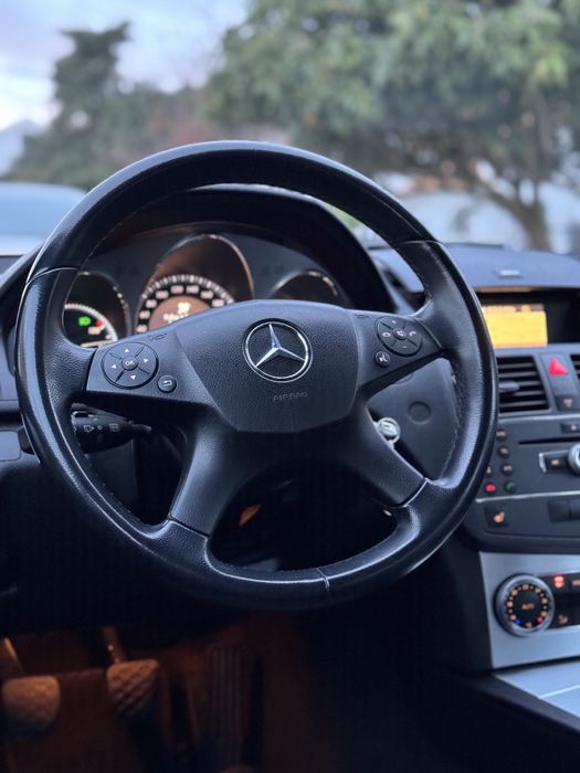Mercedes-Benz C180 | 2009 | Gasolina | 221.000 km