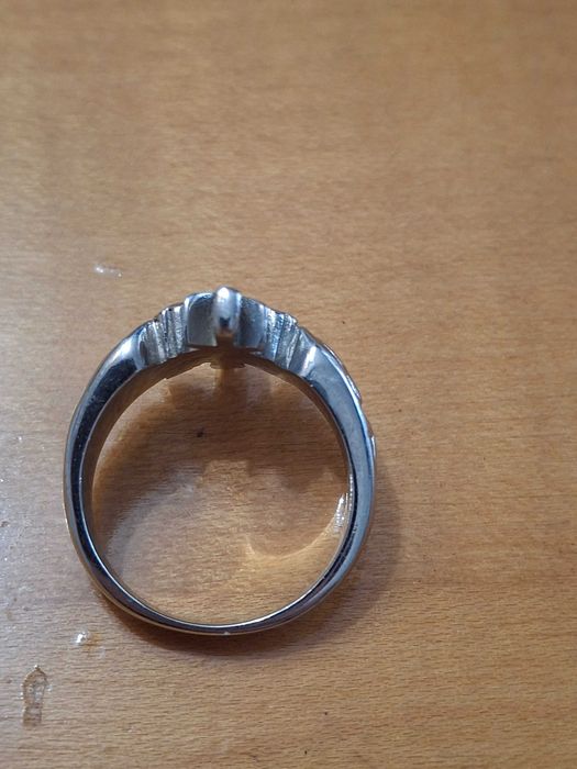 Каблучка срібна з рельєфним дизайном у вигляді канабісу