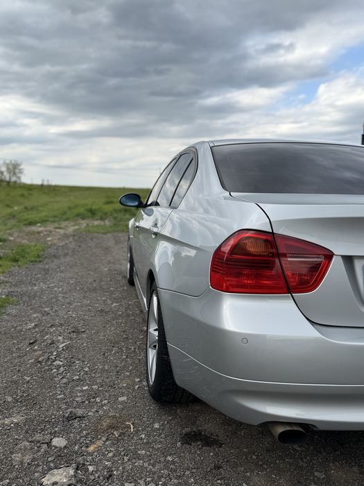 Продам BMW e90 2005