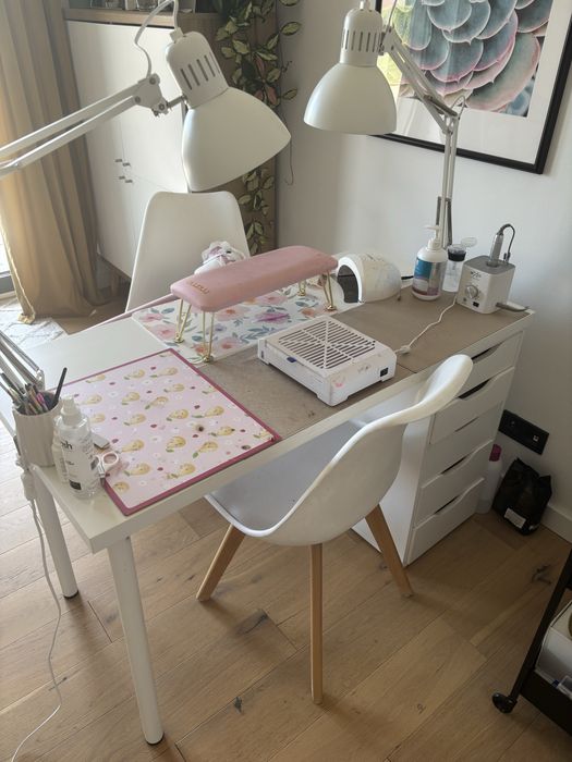 Na sprzedaz biurko/lampy/pochłaniacz