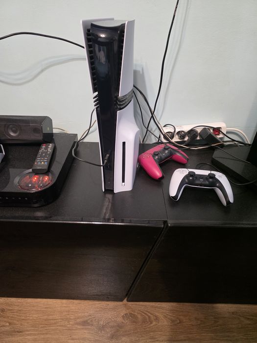 Ps5 pro+napęd+dysk 4tb