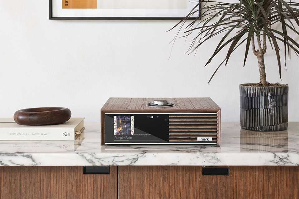 Sieciowy wzmacniacz Vintage Ruark Audio R610 + Wharfedale Linton BLACK