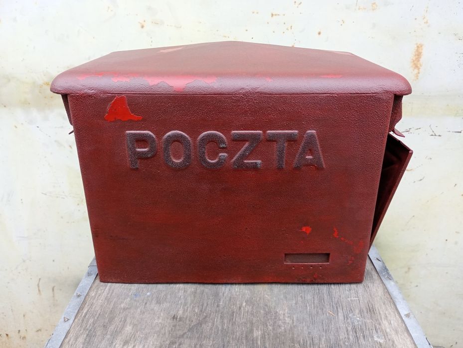 Stara Skrzynka Pocztowa na Listy Ciężka
