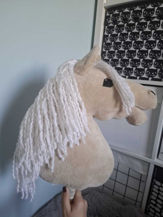 Hobby Horse - izabelowaty