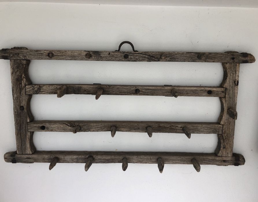 Grade em madeira de arado antiga