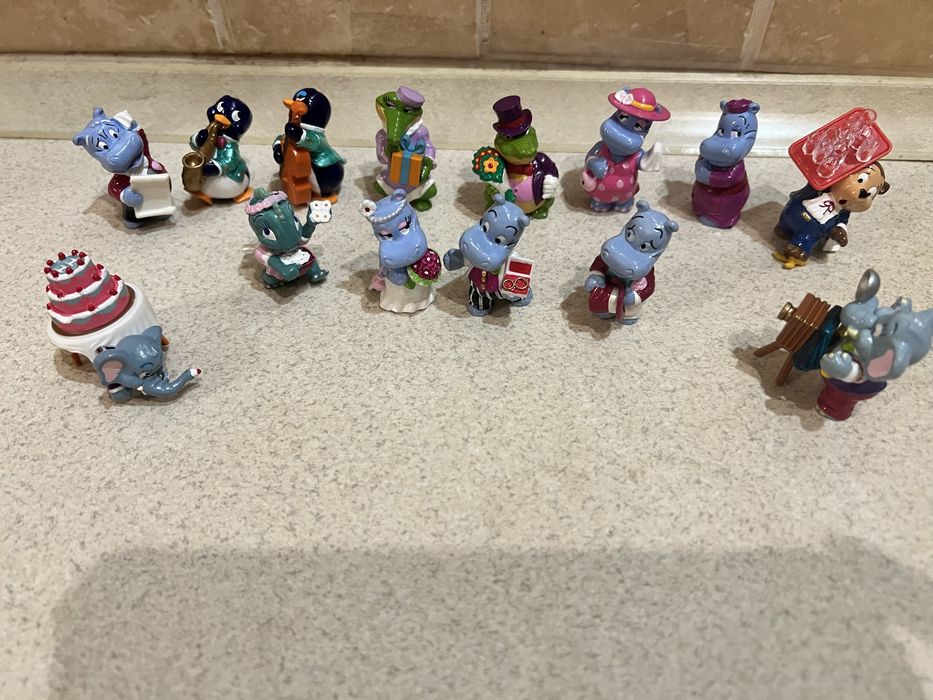 Бегемоты  , бегемотики , слоны киндер продам