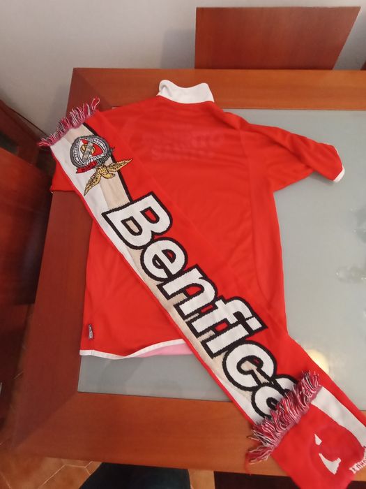 camisola do Benfica - orginal - 2004-2005  + Cachecol	2004 - 2005	vodafone espirito santo adidas
