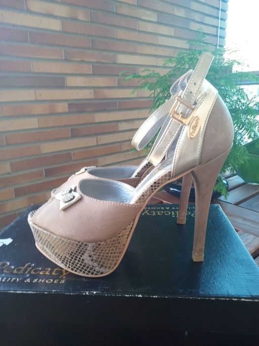 Salto alto da Pedicaty