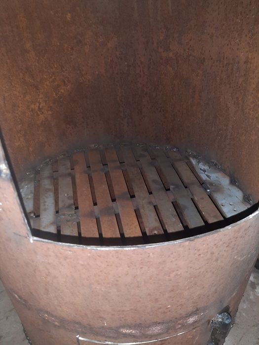 Кусок железа(3мм)огромная буржуйка