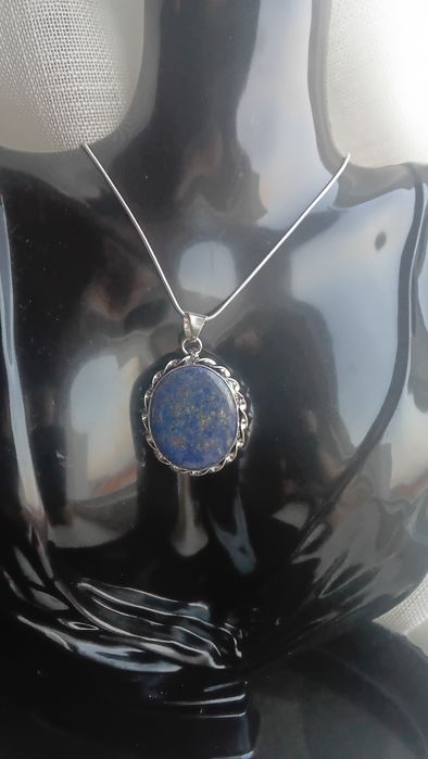 Fio em Prata 925 com Pingente Feito á Mão e Pedra Lápis-Lazúli