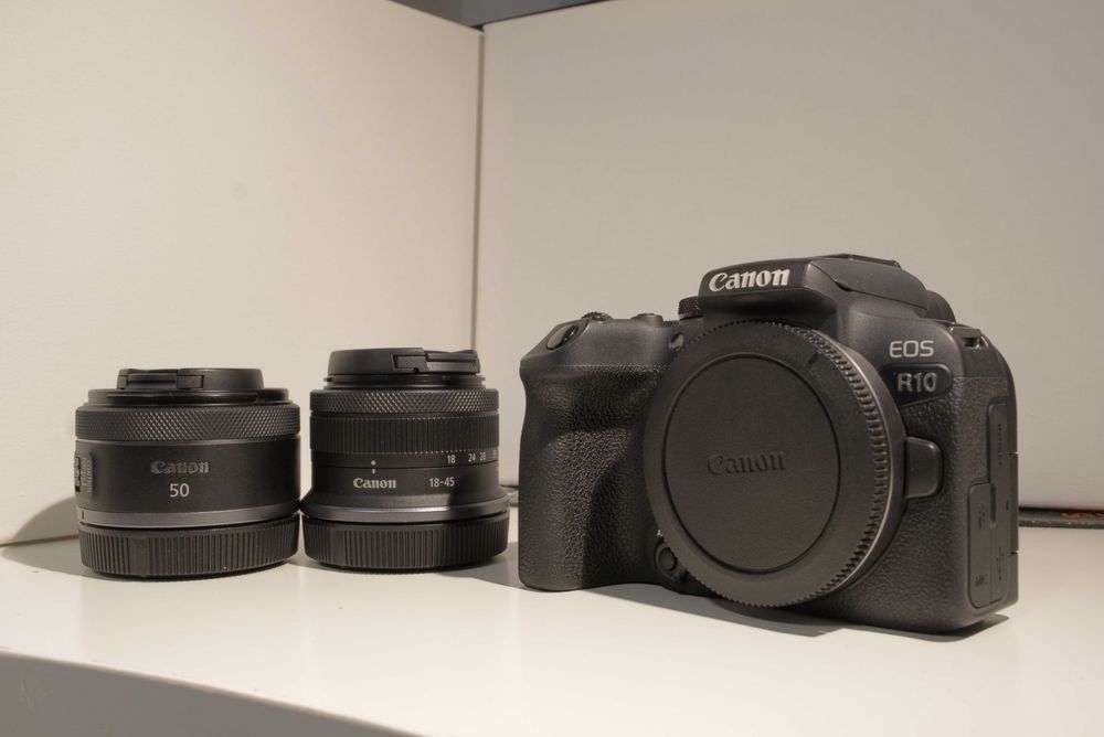 Canon EOS R10 + 18-45 + 50 f1.8, baterie i adapter