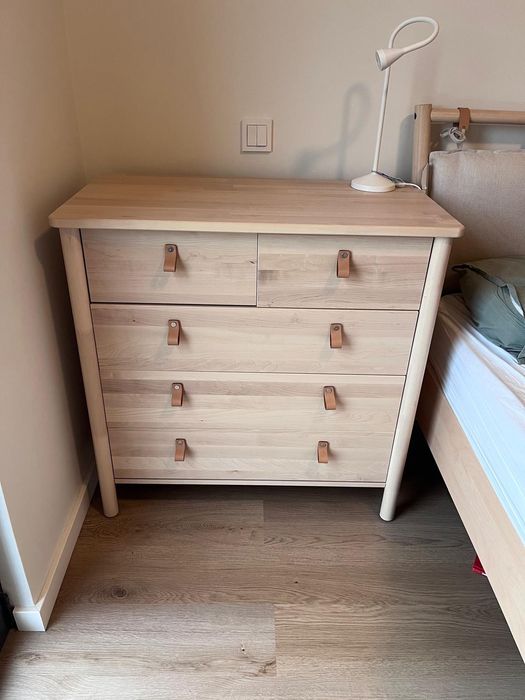 Cômoda Bjorksnas IKEA