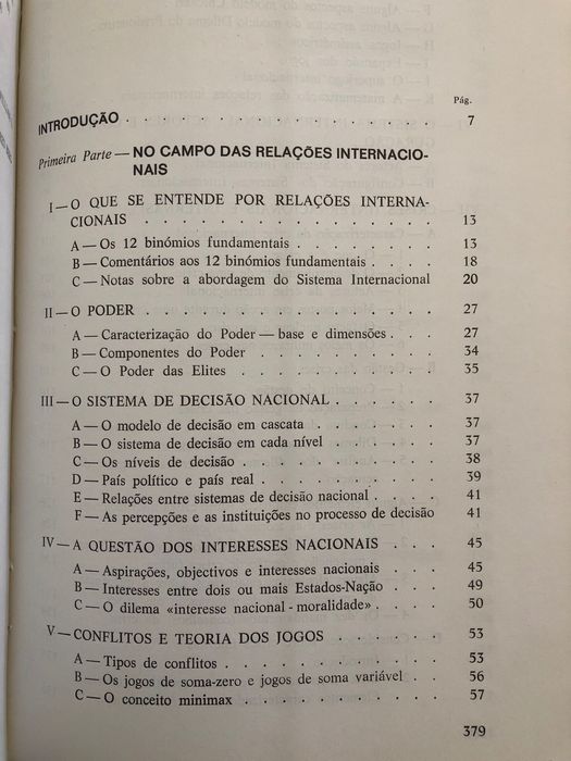 Da Estratégia / Incursões no Domínio da Estratégia