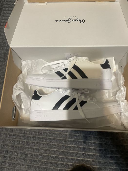 кросовки Adidas.