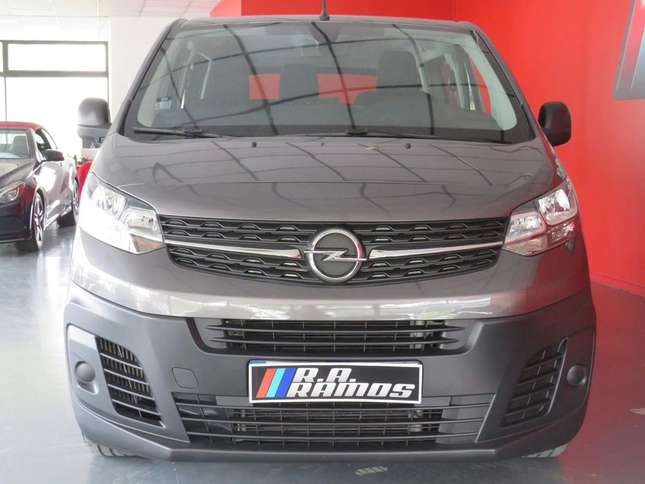 Opel Vivaro 1.5 CDTi L2H1 Essentia Inc