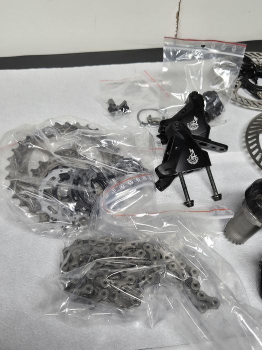 Grupa osprzętu campagnolo super recor eps 12s dis elektryczne carbon