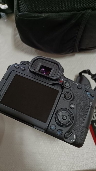 Canon EOS 90D + 18-135mm f/3.5-5.6 IS USM