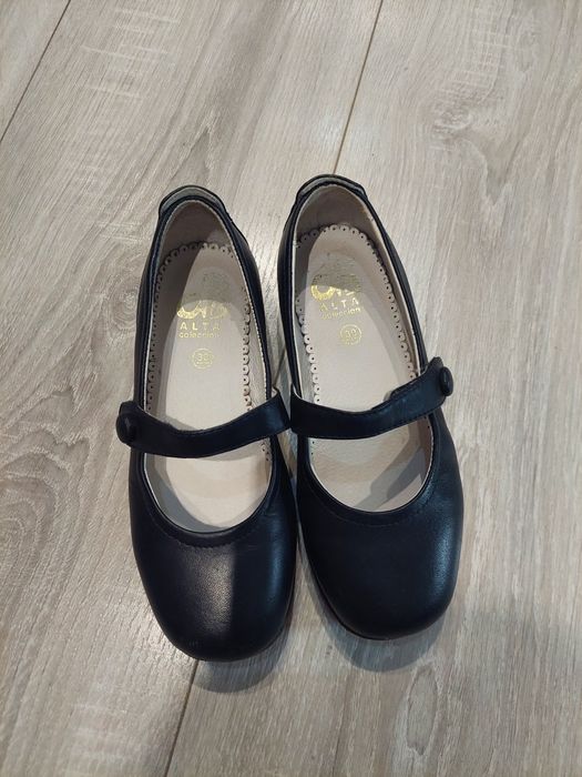 Туфли на девочку