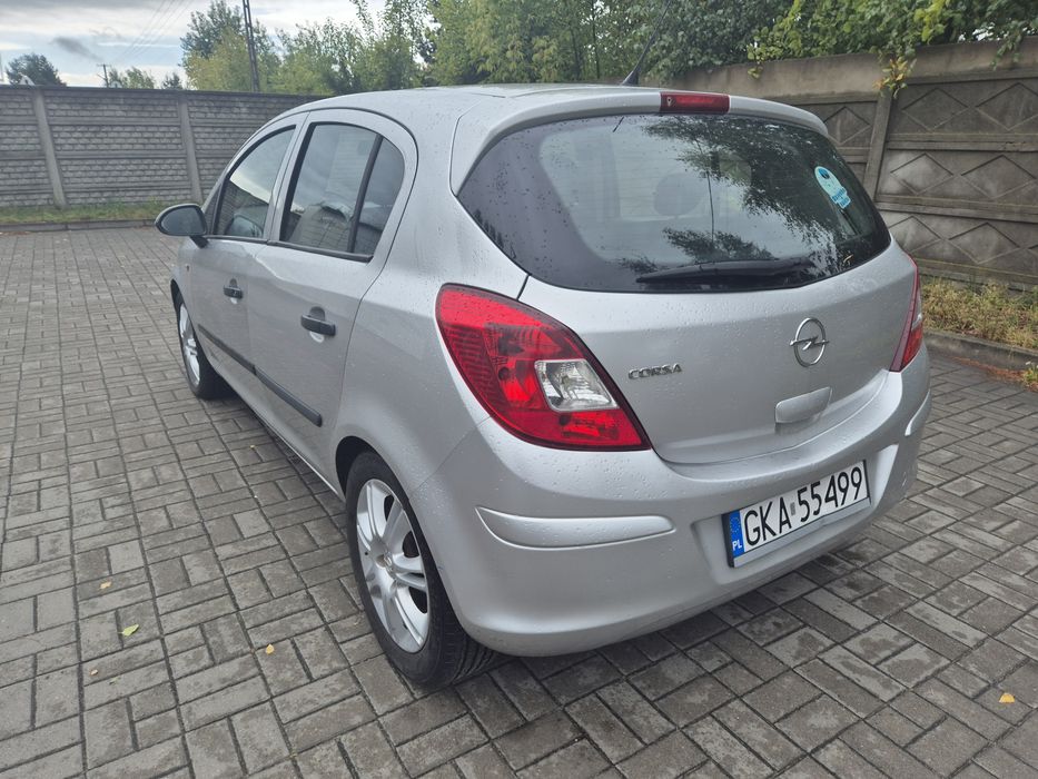 Opel corsa D 2010 rok 5drzwi