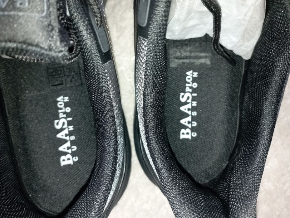Продам нові кросівки  розмір 44  BAAS ploa