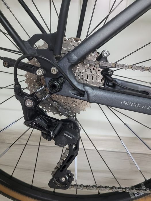 Rower Gravelowy Focus Atlas 6.7 Dynamo Grx  Karbon