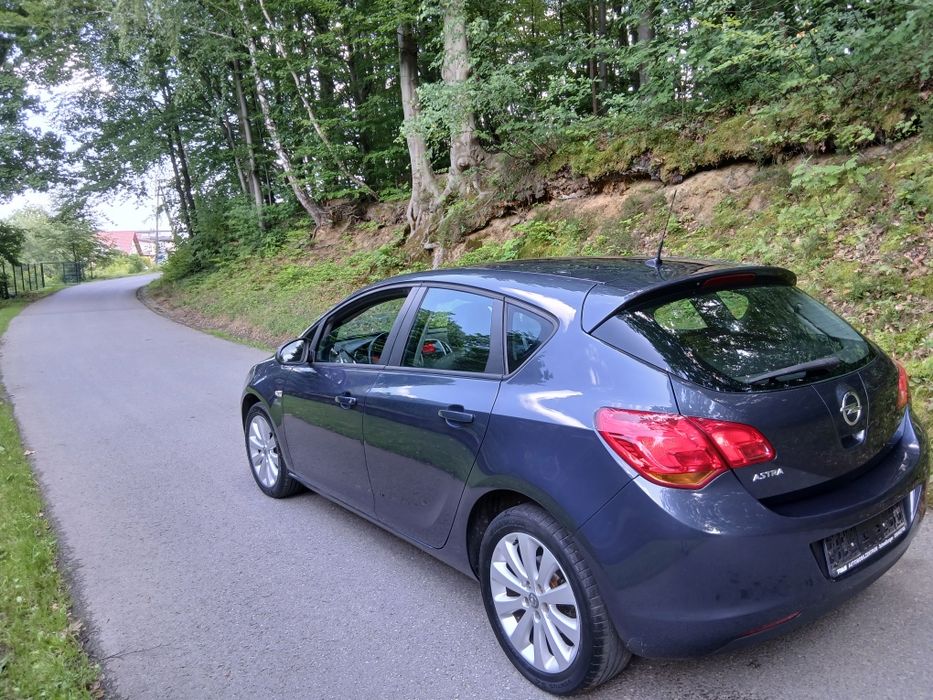 Sprzedam Opel Astra 1.6 benzyna klima