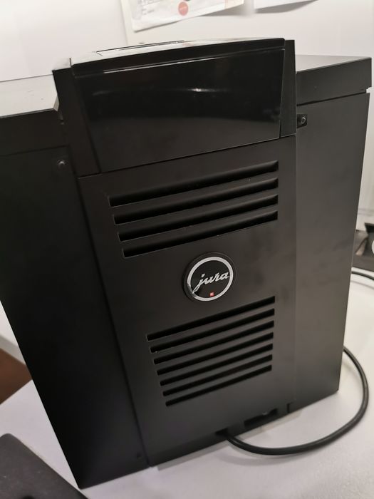 Ekspres Jura Impressa f7