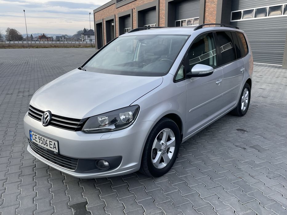 Volkswagen Touran 2.0 tdi 2012 року