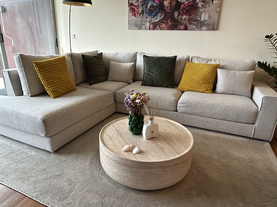 Sofá com chaise longue