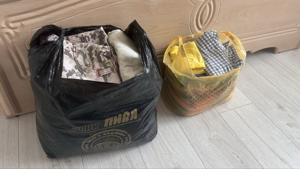 Пакети одягу для дівчтаок більше 40 речей (піджаки, сукні, спілниці, штани, футболки)