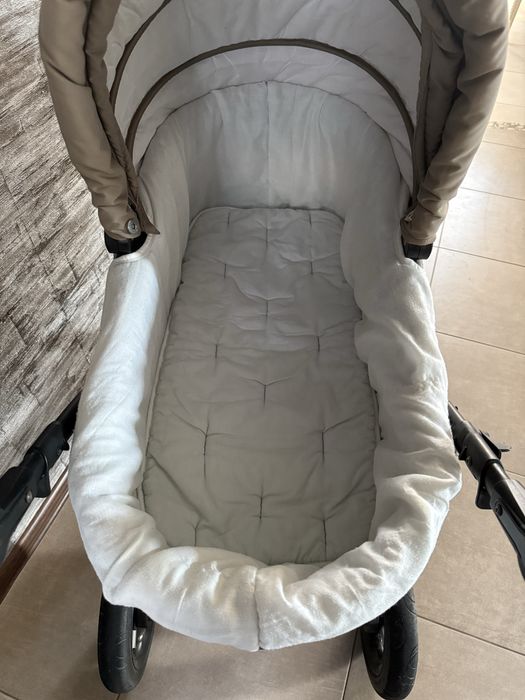 Продам коляску 2 в 1 Nix