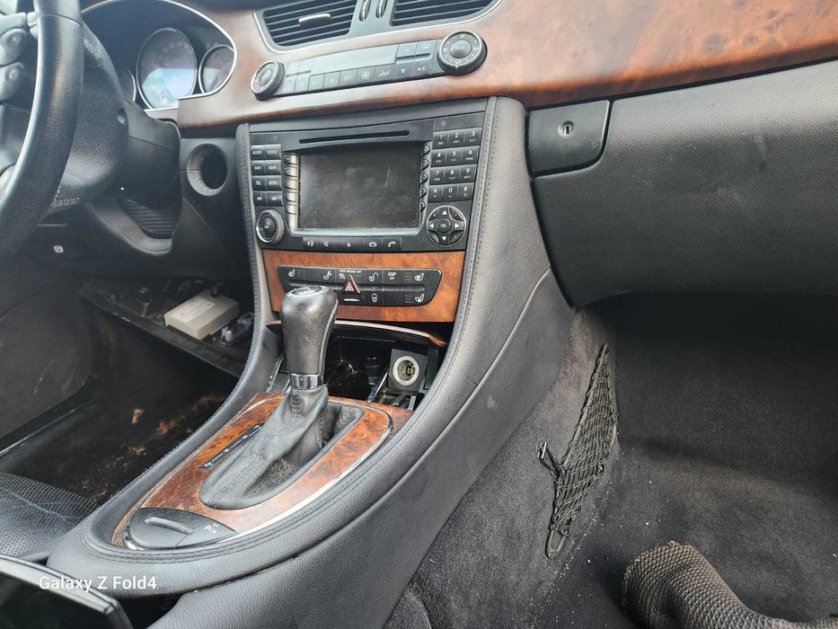 Mercedes CLS C219 błotnik 775