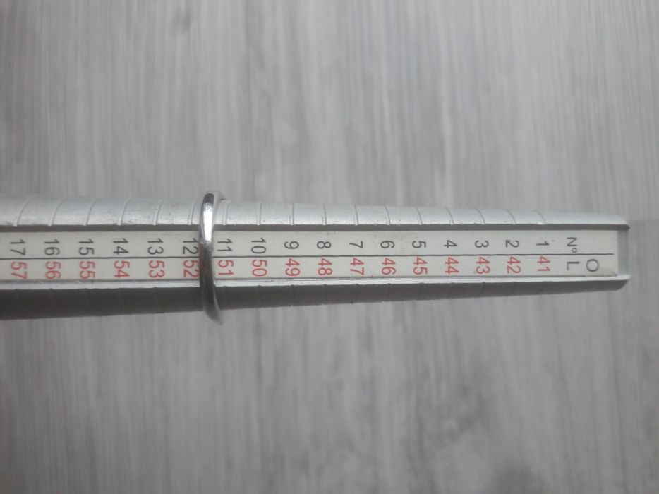 Anel prata e diamante novo