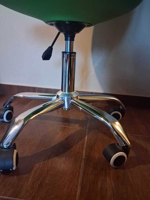 krzesło obrotowe dla dziecka