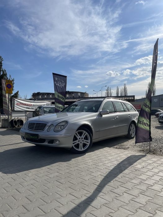 Mercedes E220 /2.2CDI// 6 biegów// skóry// opłaty na ROK