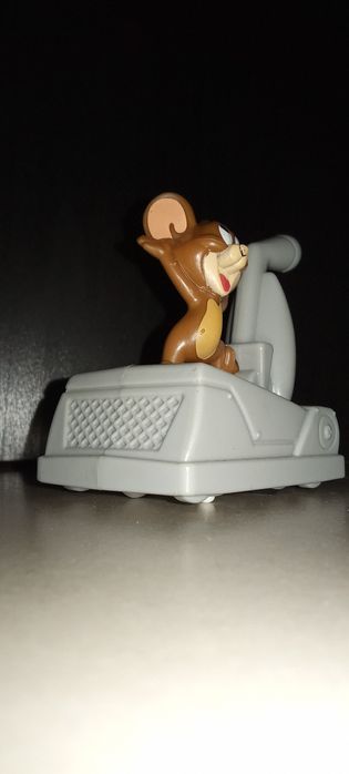 Aspirador com o Rato do Tom e Jerry (para brincar)