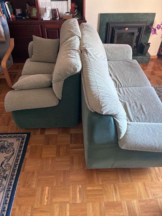 Conjunto 2 sofás (1 sofá-cama)