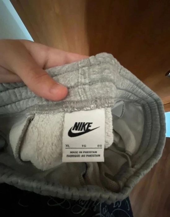 Calças de fato de treino Nike cinzentas