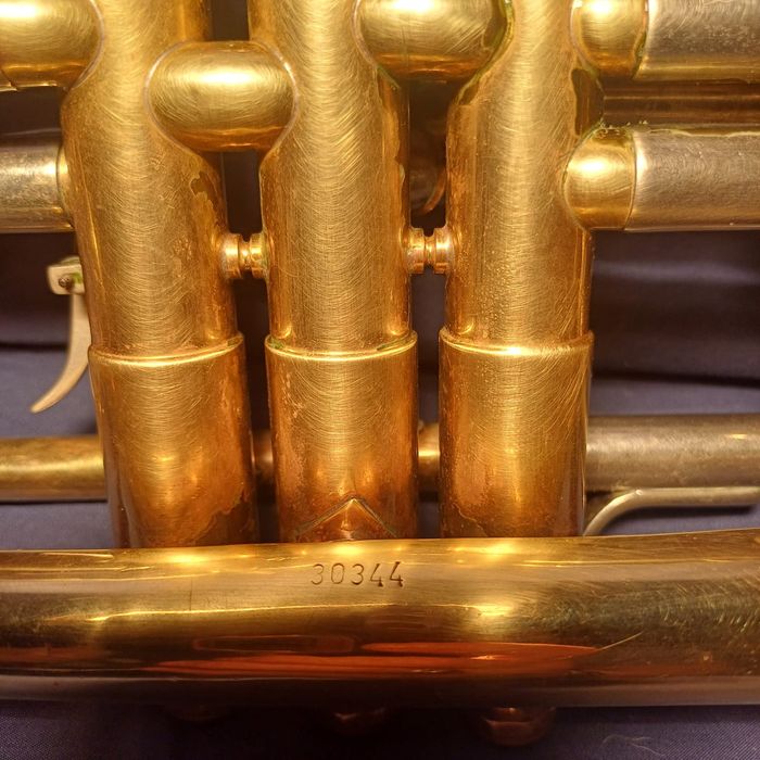 Продам професiйну трубу  B&S  Record 2000