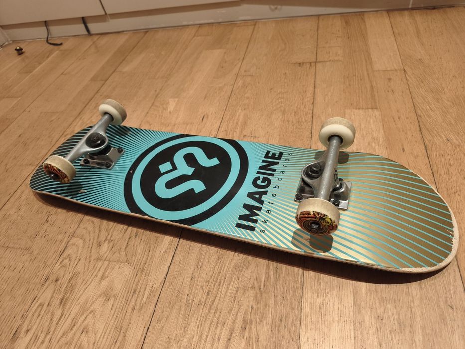 Skate Imagine Skateboards (80 cm) – Bom Estado