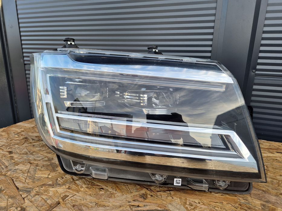 Volkswagen Crafter II Man TGE lampa prawa przod Full led 7C1941.036F