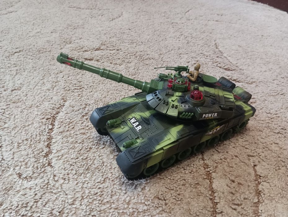 Продам игру "Танковый бой".