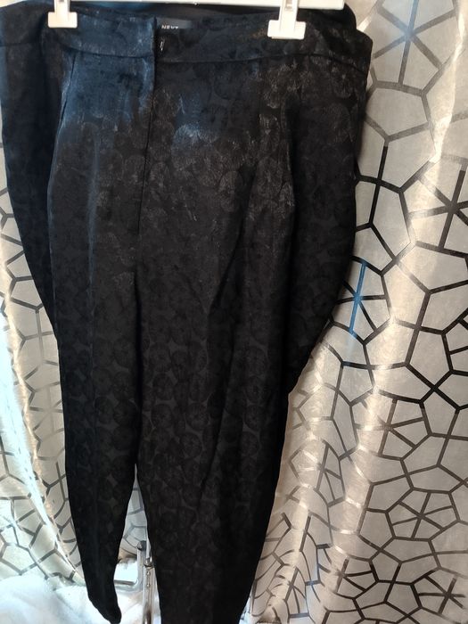 Spodnie klasyczne nowe