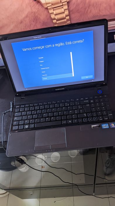 Samsung i3-2gen 8gb RAM 750disco