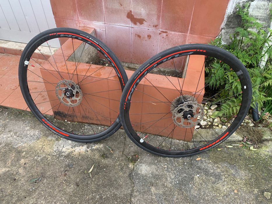 Bicicleta clássica e jantes