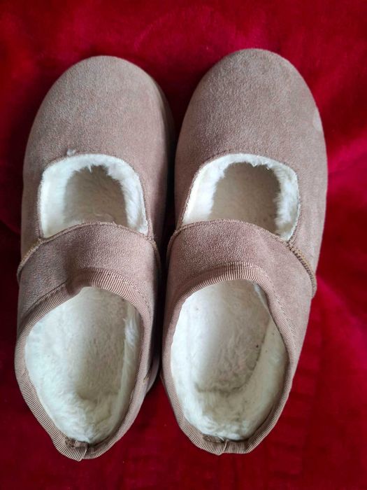 buty uggi klapki wsuwane fango 39