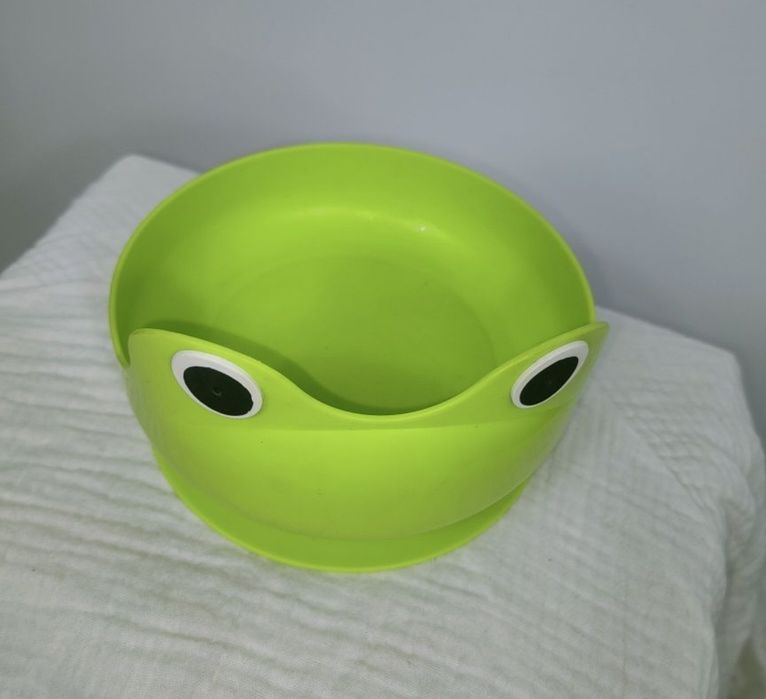 Zielona miska żaba jasnozielona żabka miseczka dla dziecka plastikowa