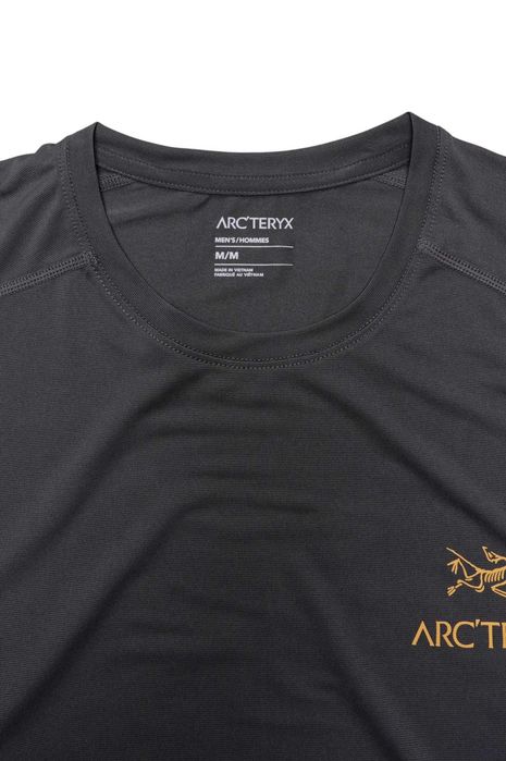 Футболка Arcteryx Motus Arcword Crew SS T-Shirt Gold Logo Black