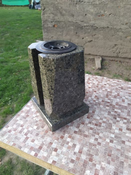 Ваза гранітна від 750