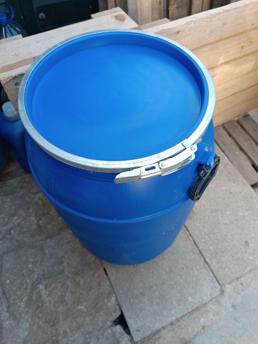 Bidons/barricas de 100 lt com pegas